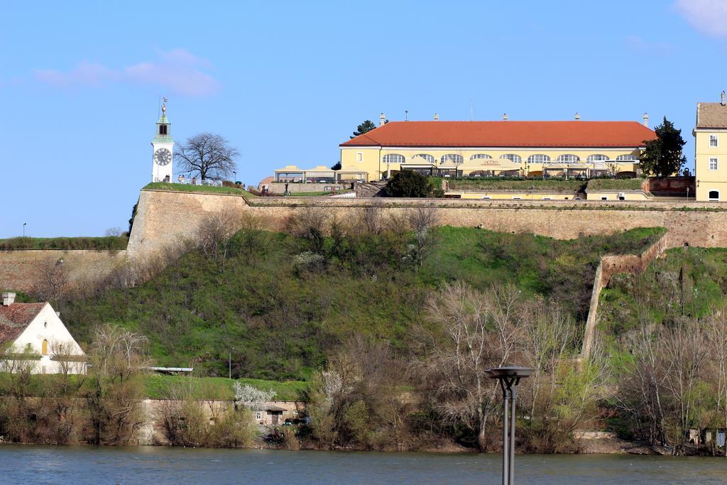 Best view Apartment Novi Sad Buitenkant foto